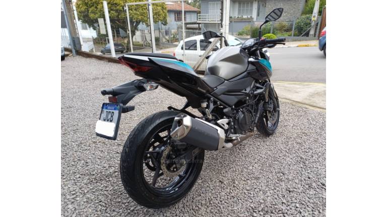 KAWASAKI - Z400 - 2023/2023 - Cinza - R$ 29.900,00
