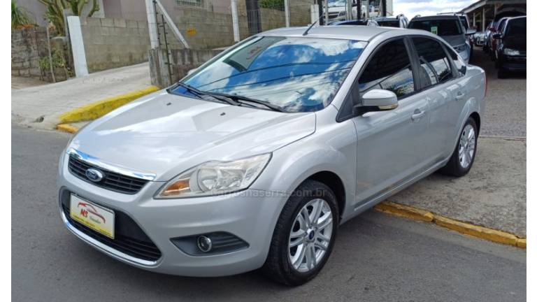 FORD - FOCUS - 2013/2013 - Prata - R$ 41.900,00