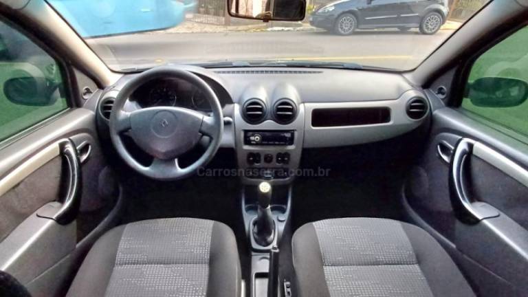 RENAULT - SANDERO - 2008/2008 - Preta - R$ 22.500,00